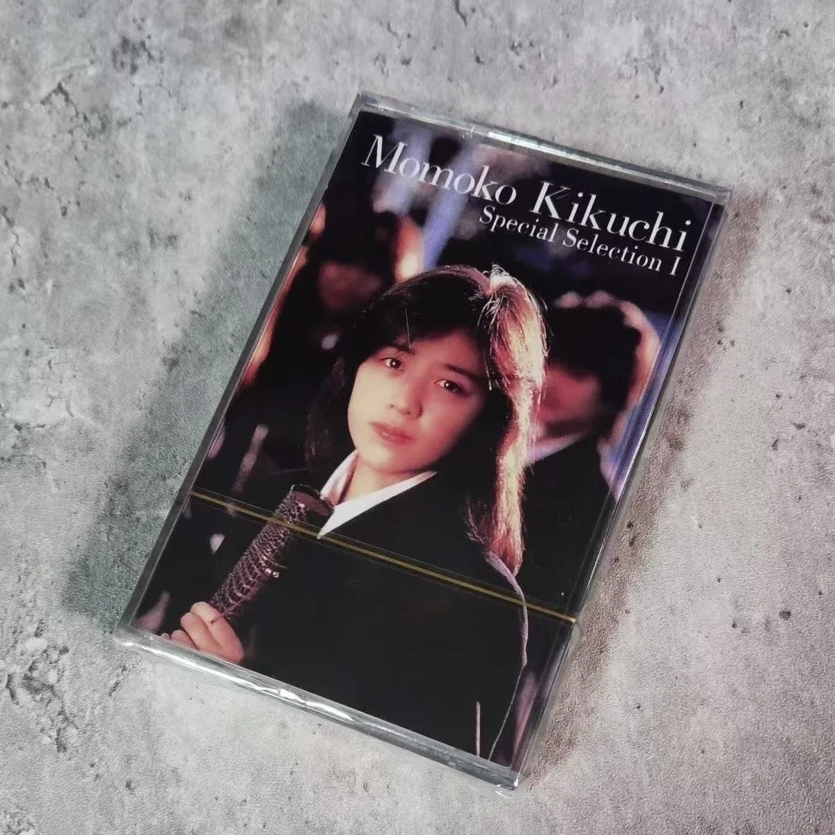 Japanese Fan - クラシックな日本のレトロポップカセット。多くの人気代表曲を収録し、音楽ファンにとって貴重なコレクションとなる。