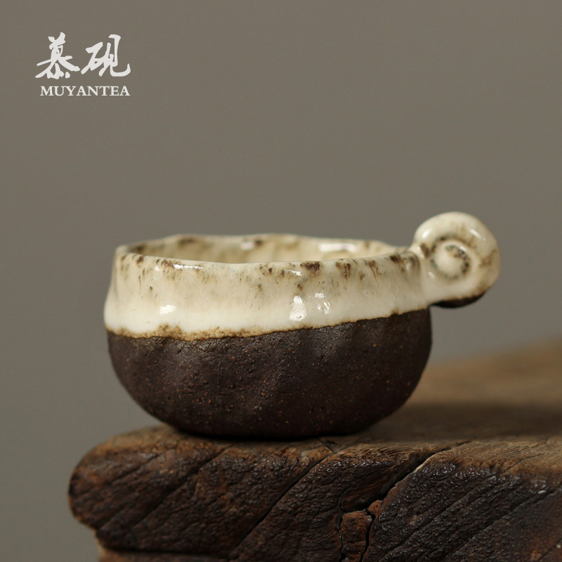 Japanese Pottery - Muta 日本スタイルの創造的な単一の手作りカンフー茶器セット粗陶器マスタープーアルカップ