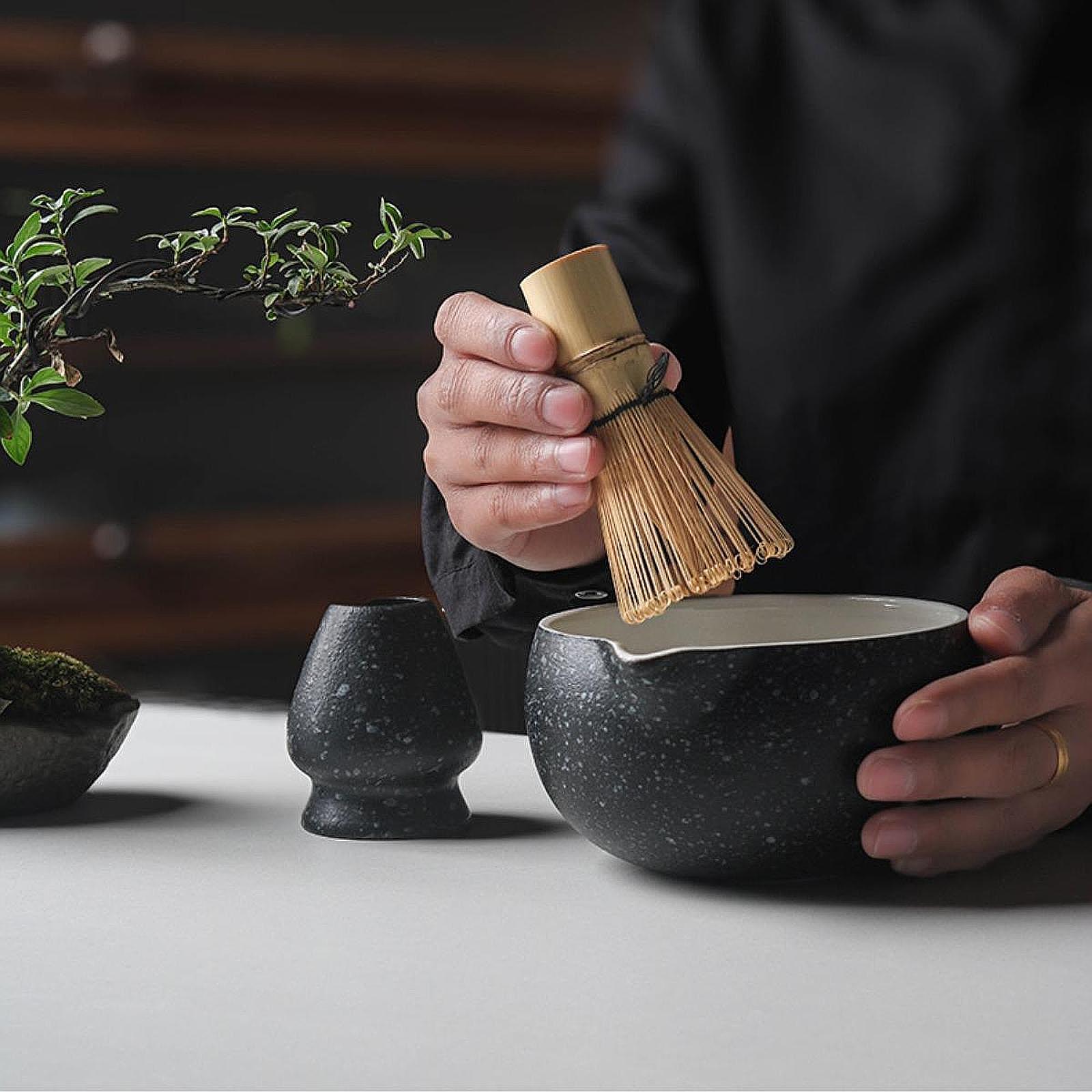 手作りの陶器製抹茶茶碗、注ぎ口付きの伝統的な日本の茶碗、日常 - Japanese Tea のレビューと価格